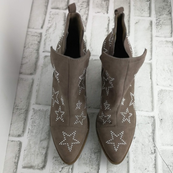 Carlos  Booties Sz 10 - Picture 3 of 4